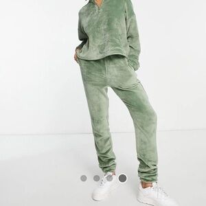 SUPER Soft Olive Lounge Set